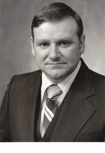 Medium w. james hogan
